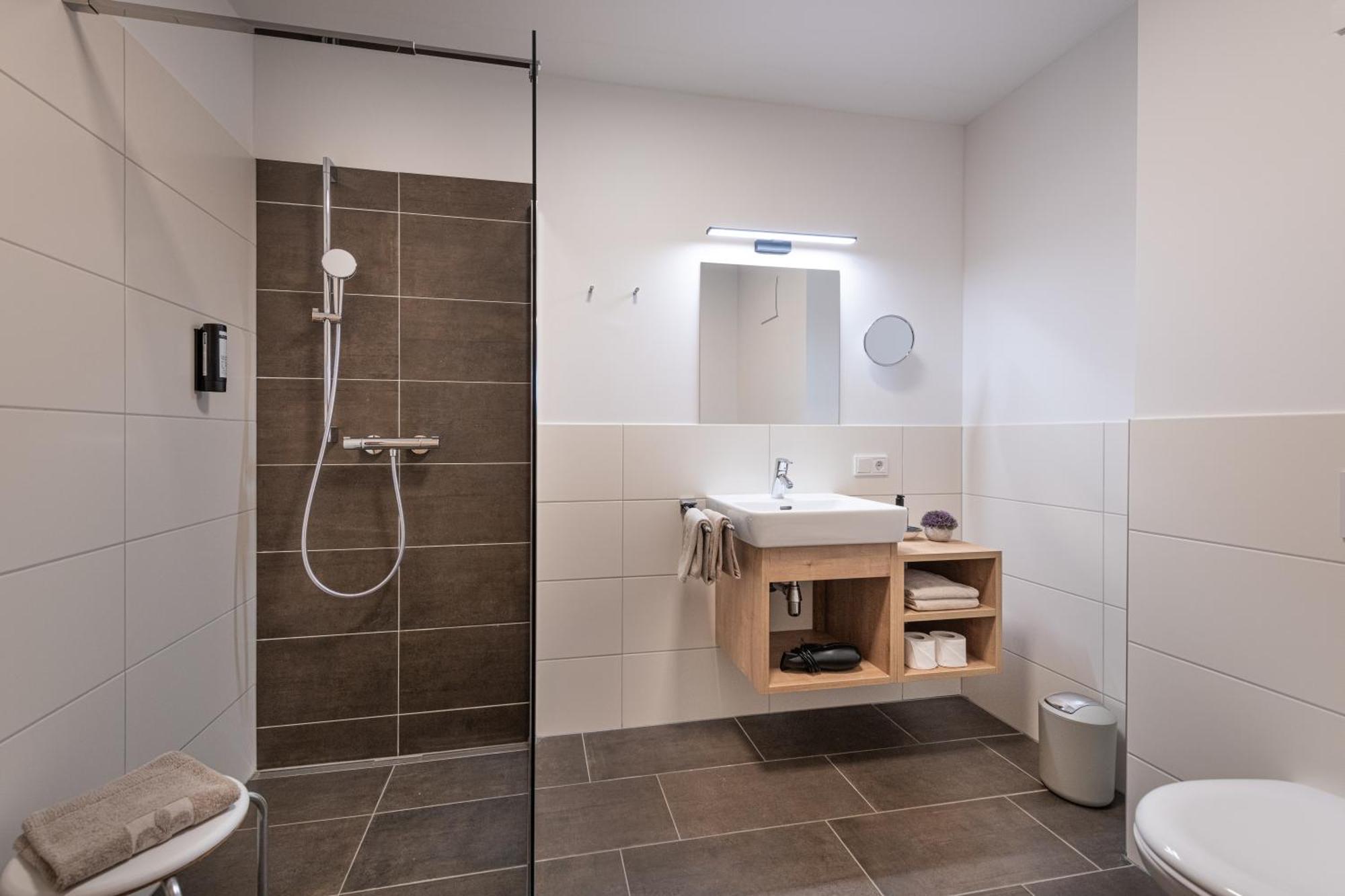 Alpenparks Montana Apartments Matrei in Osttirol Kamer foto